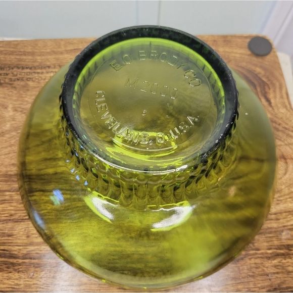 Brody Co. Green Depression Glass Vintage Bowl Scalloped Rim Pleated Base - Picture 7 of 7